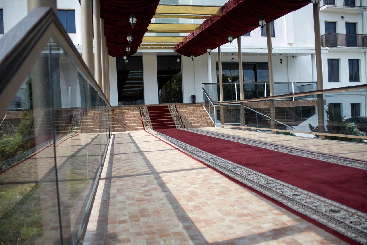 Garden Hall Ternopil Exterior photo